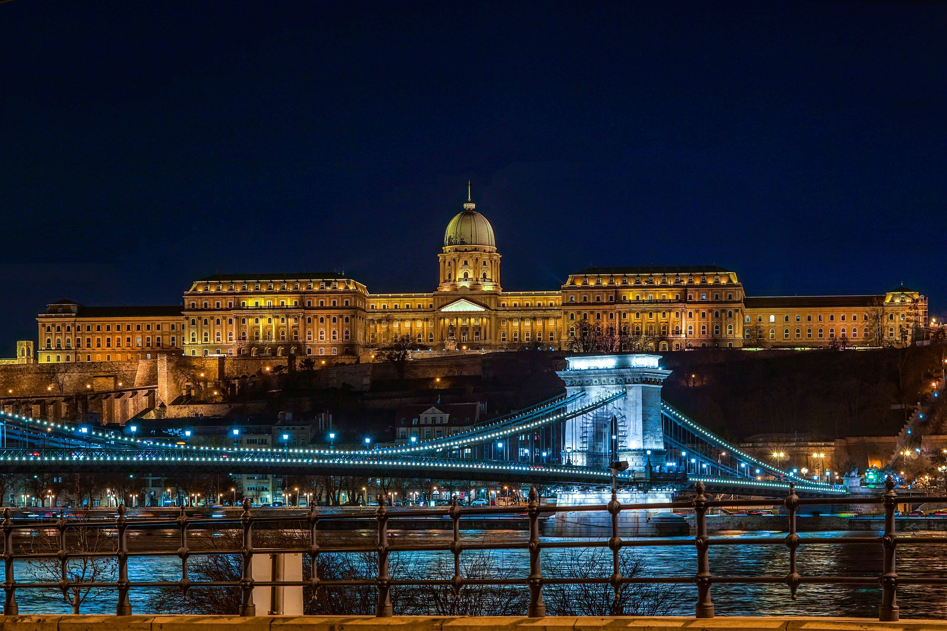the beautifully illuminated Buda Royal Castle Night Image