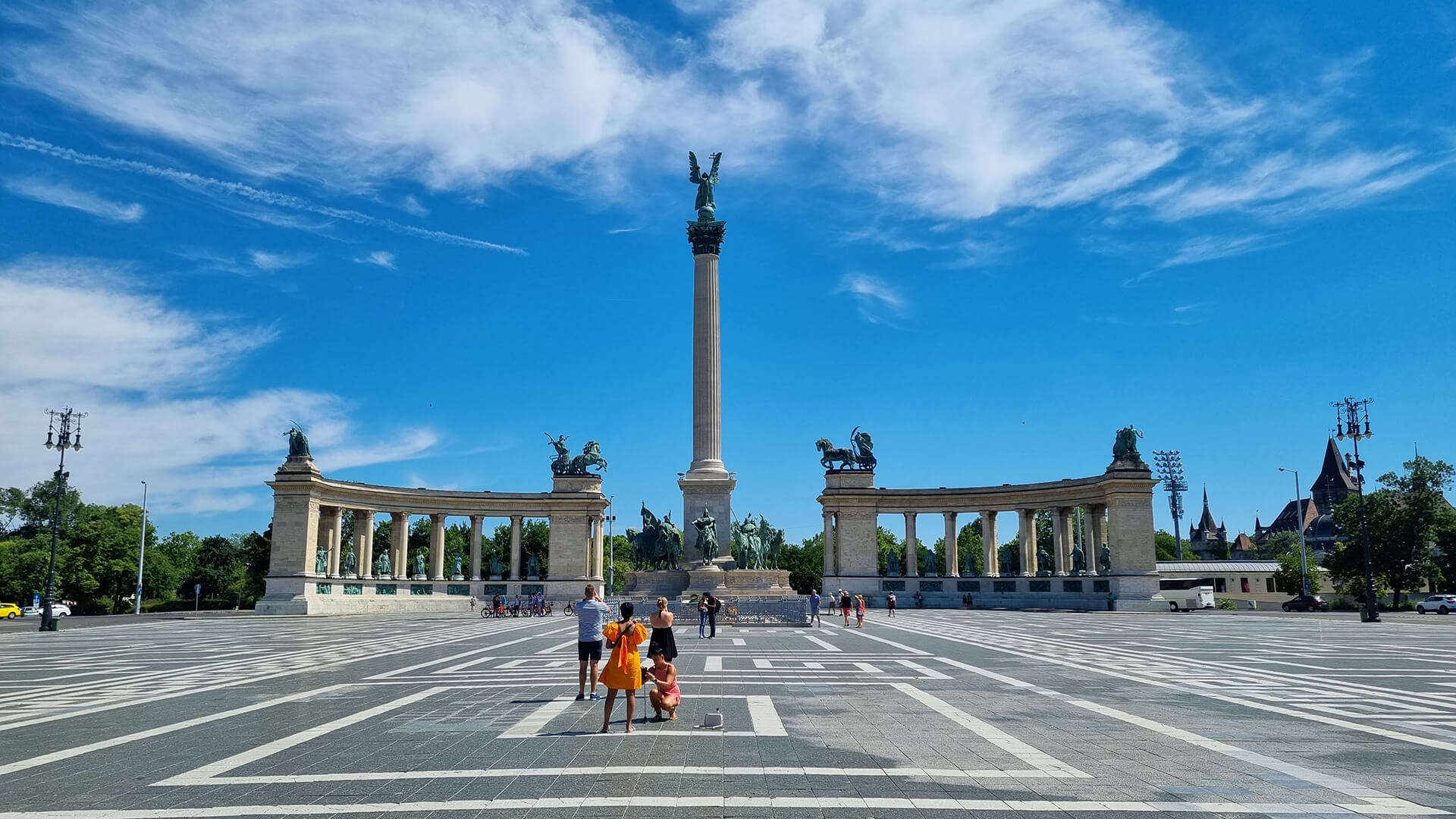 ein Blick auf den Heldenplatz in Budapest