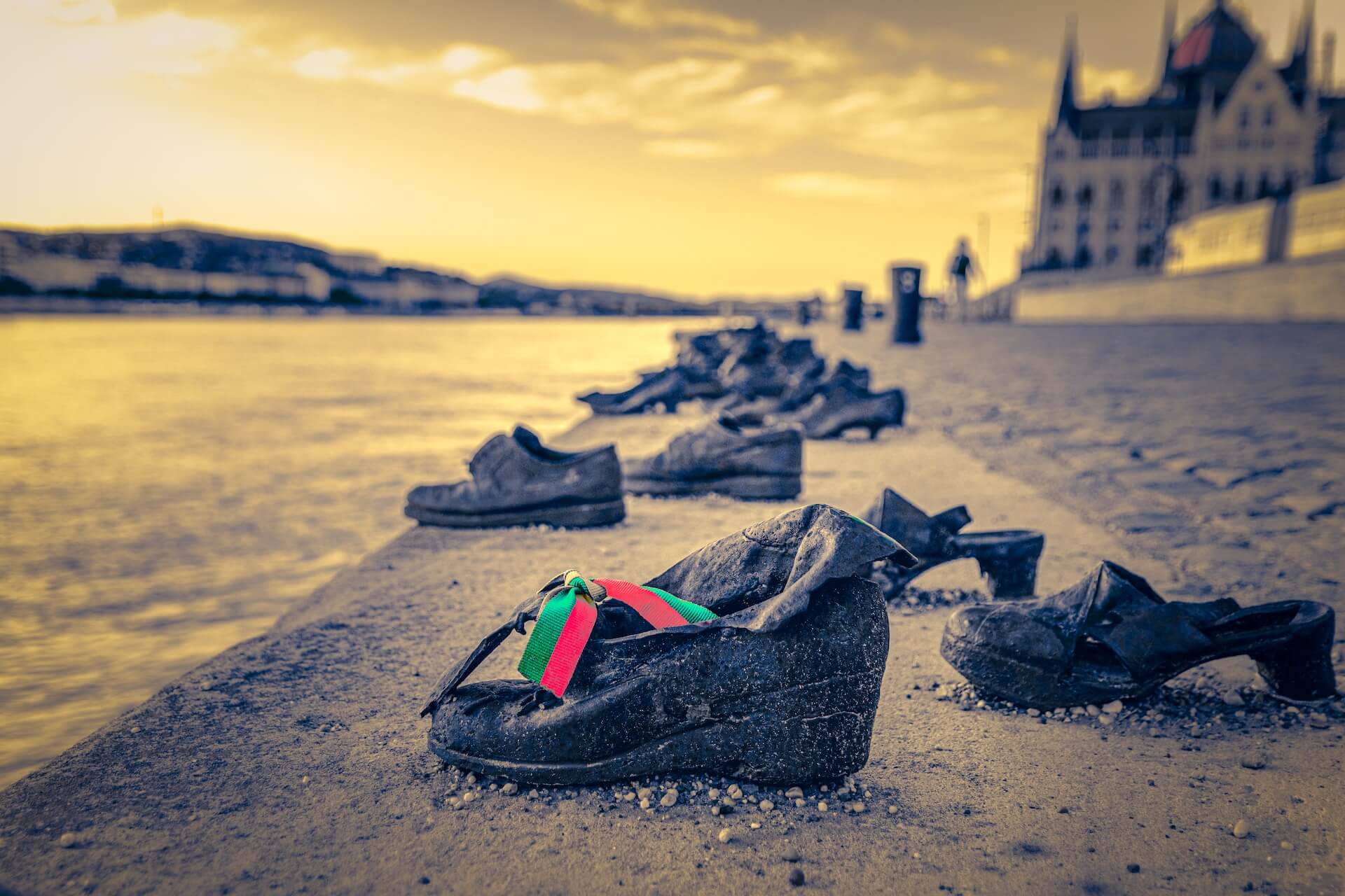 photo of the metal shoes on the Danube bank in Budapest